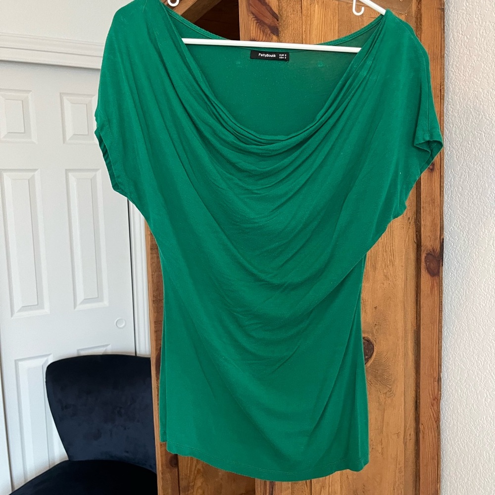 Scoop neck PattyBoutik blouse